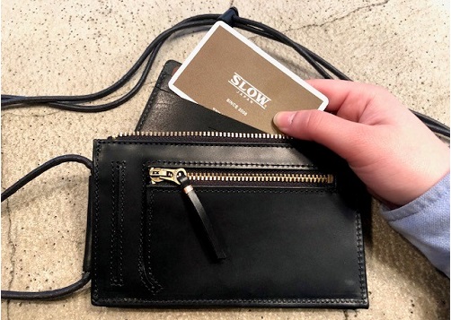 neck pouch wallet- | SLOW - スロウ 公式サイト | 革製のバッグ、財布 ...