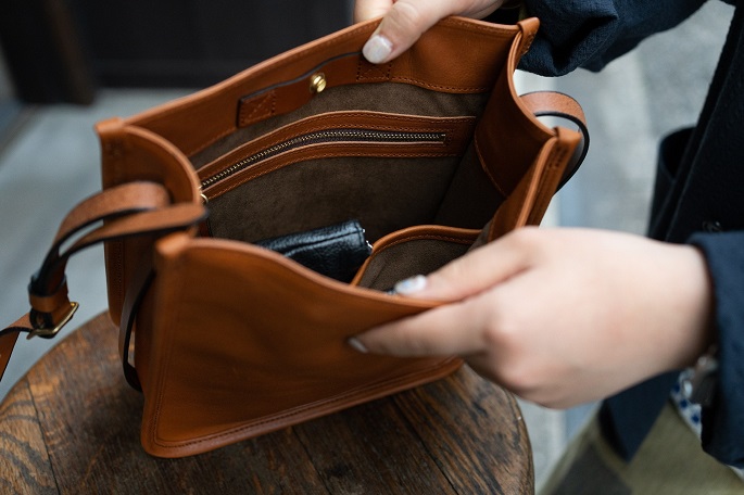 BONO square shoulder bag | SLOW - スロウ 公式サイト | 革製のバッグ