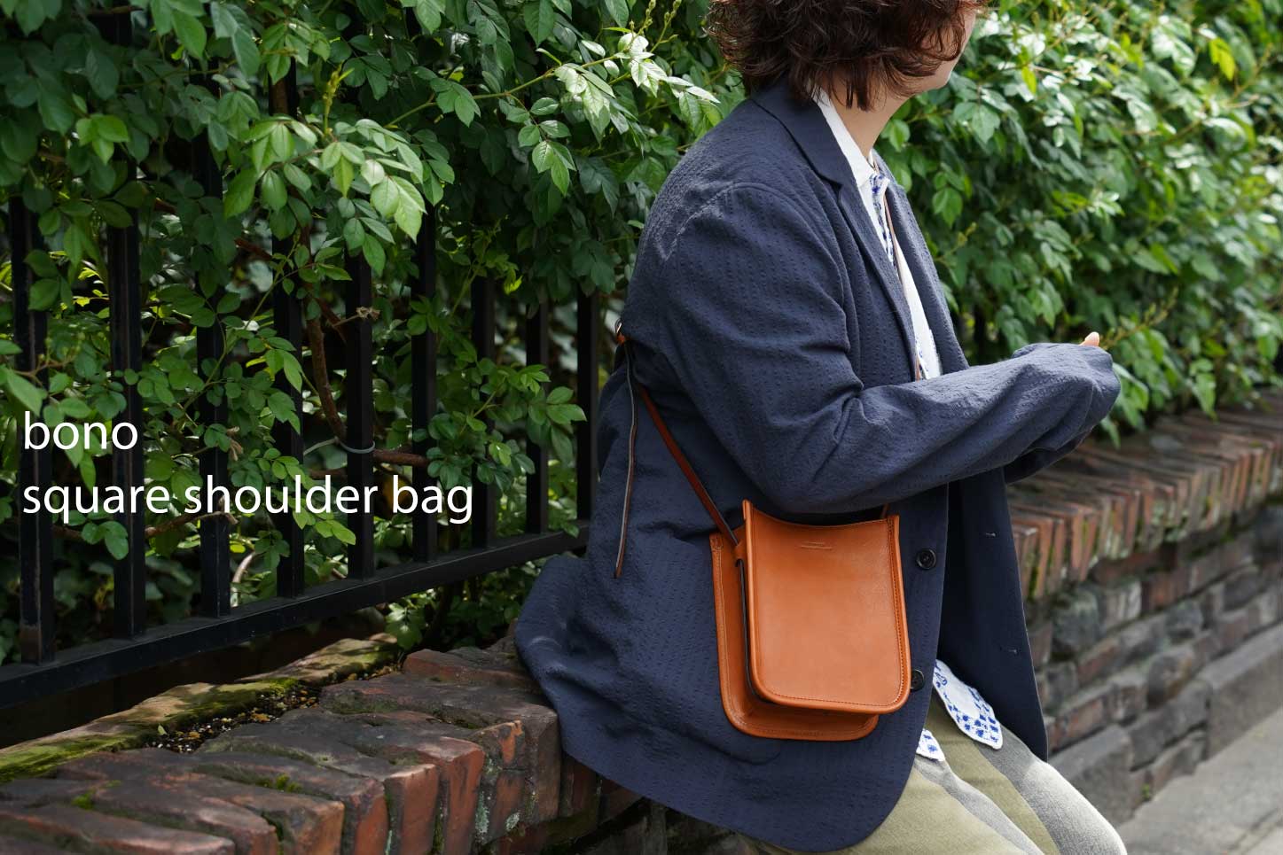 BONO square shoulder bag